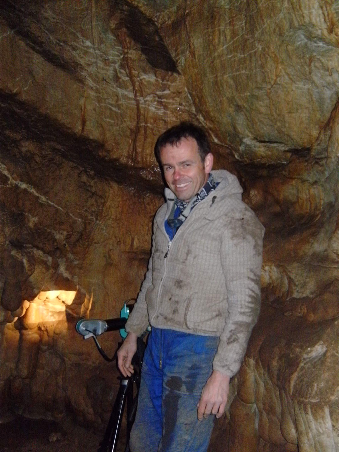 Andreas Pastoors hat sich als Archäologe auf die frühen Kulturzeugnisse der Menschen spezialisiert und erforscht eiszeitliche Höhlen. (Foto: Andreas Pastoors)
